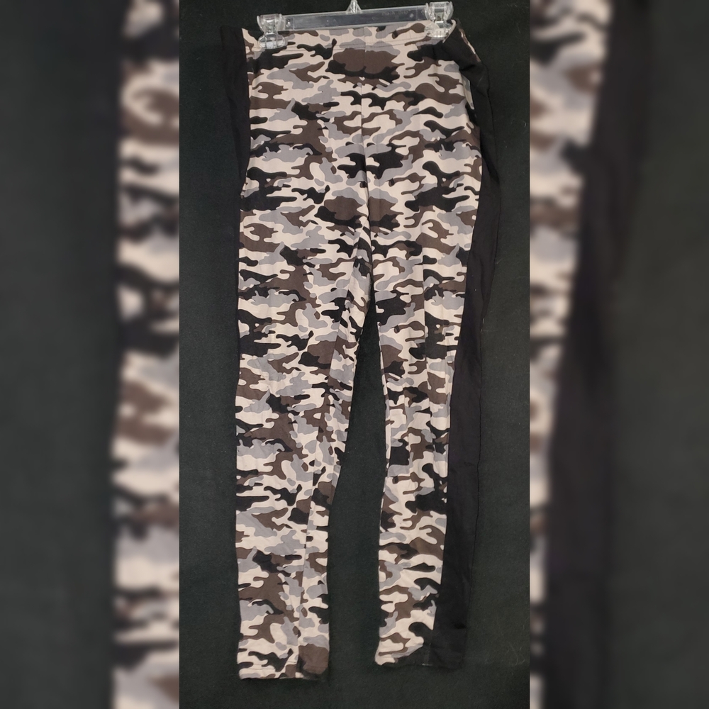 Camouflage Print Leggings Size 2
